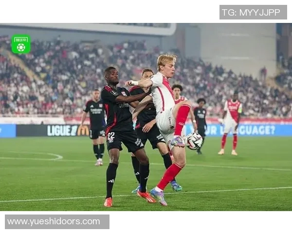 勒阿弗尔主场迎战欧塞尔双方争夺关键三分的激烈对决