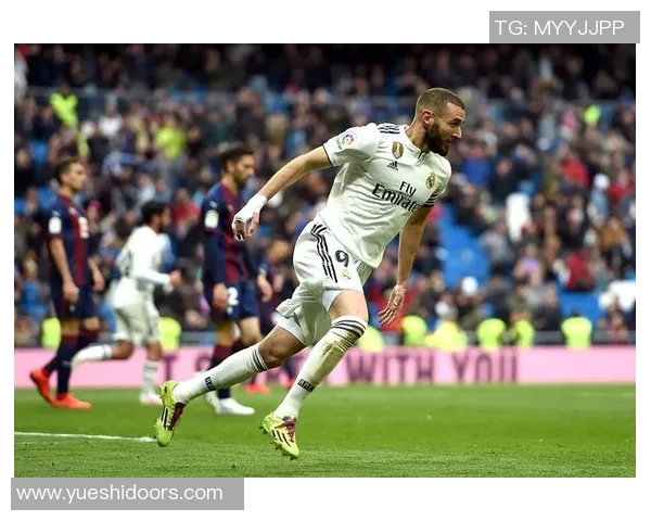 本泽马:从球场传奇到人生新篇章的精彩旅程